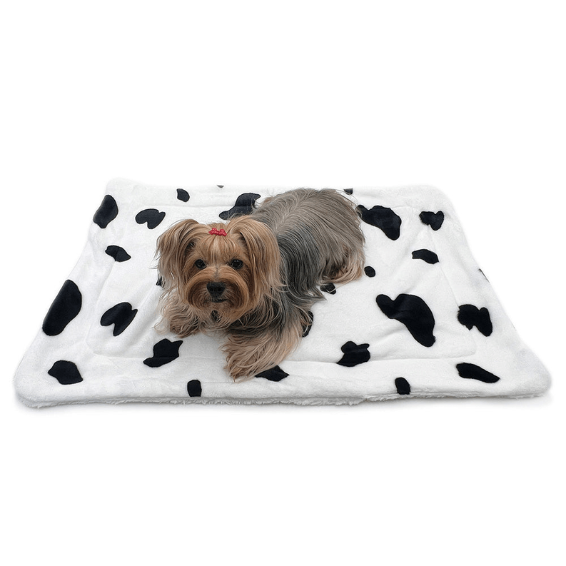 🐄 Ultra-Soft Cow Spotted Plush Pet Blanket 🛌